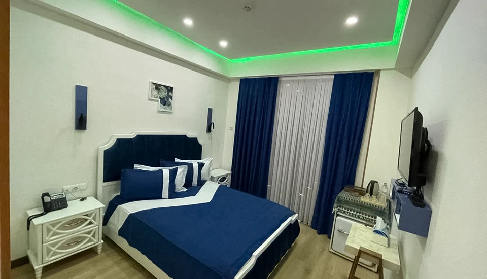 هتل لوکسین تفلیس